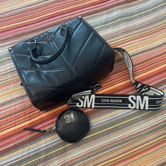 Steve Madden Handbags - STEVE MADDEN crossbody bag